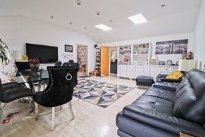 Annex Family Room- click for photo gallery